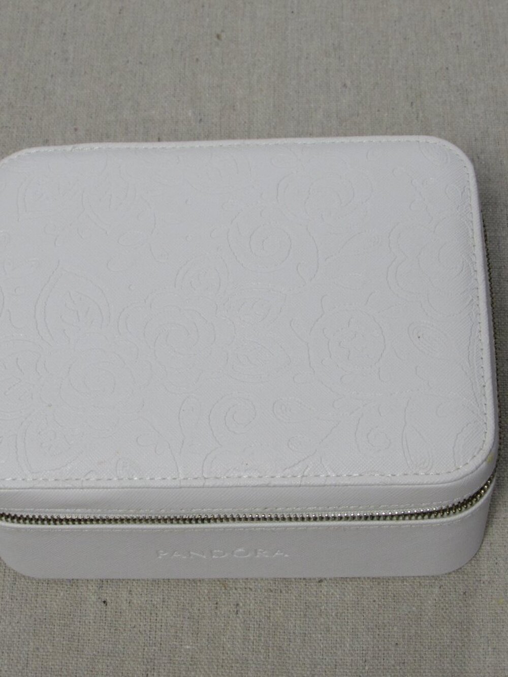 Pandora White Travel Jewelry Box Embossed Floral Gold Zipper Gray Velvet Lining - Picture 2 of 16